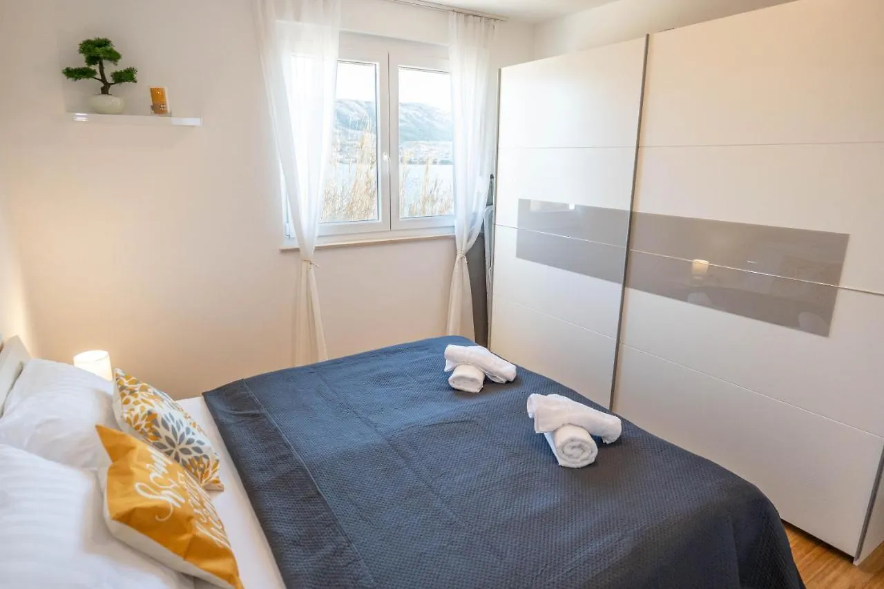 New Apartments With Sea View Pag Town