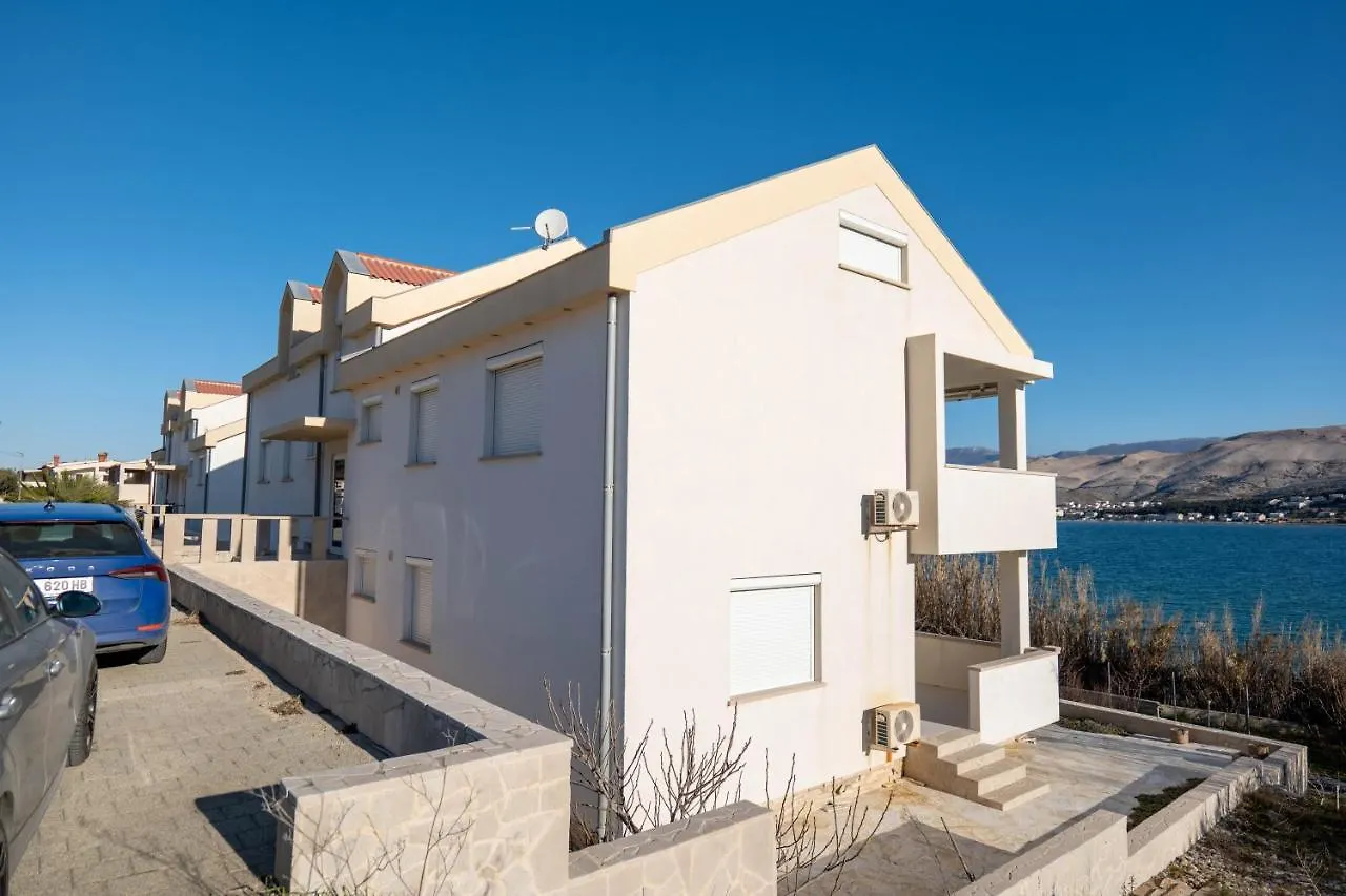 New Apartments With Sea View Pag Town 0*,