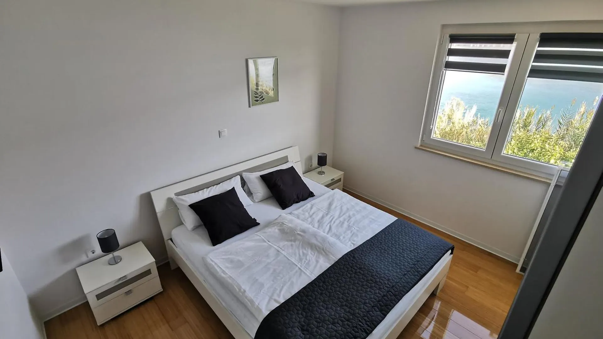 New Apartments With Sea View Pag Town