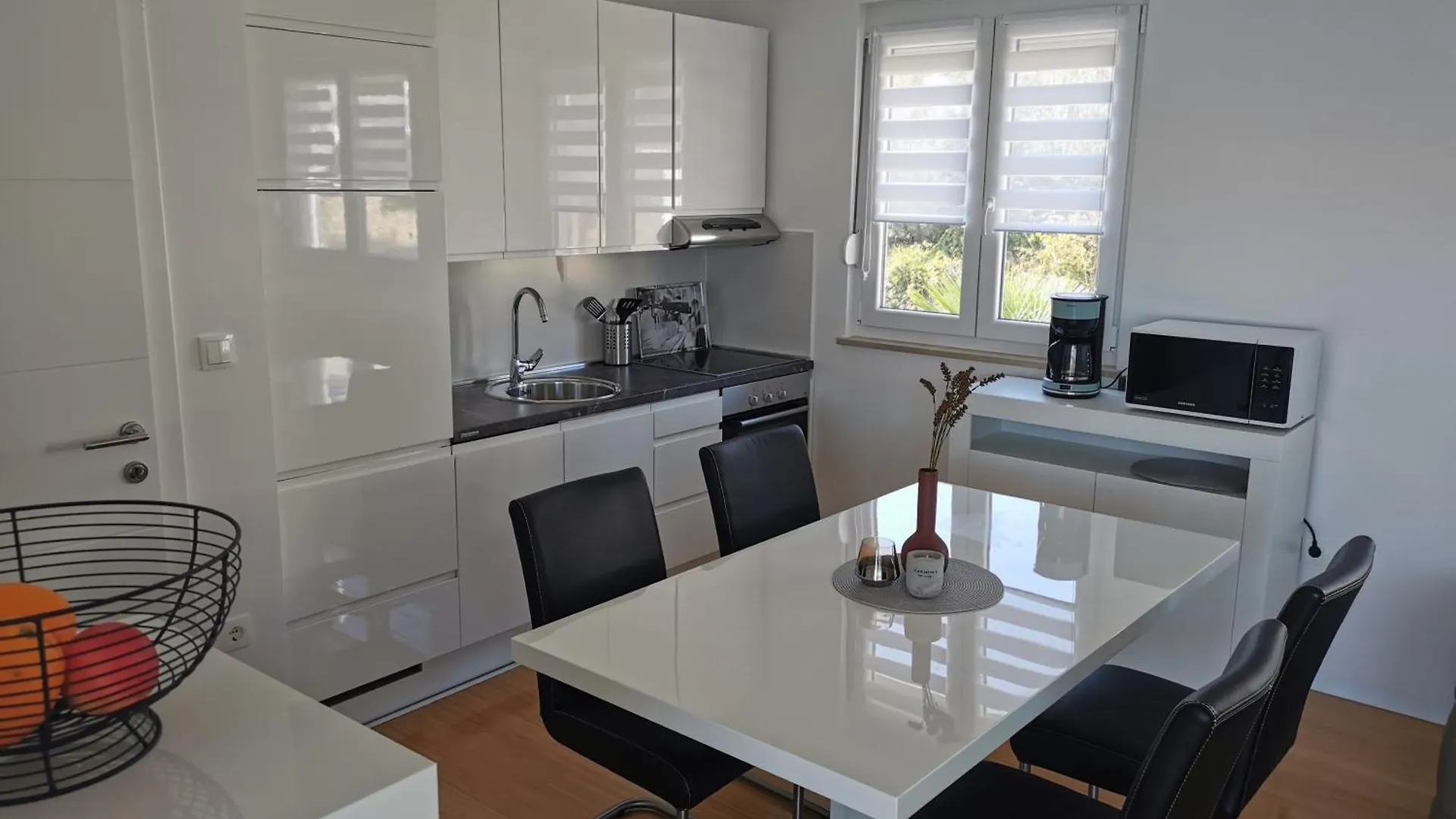 New Apartments With Sea View Pag Town